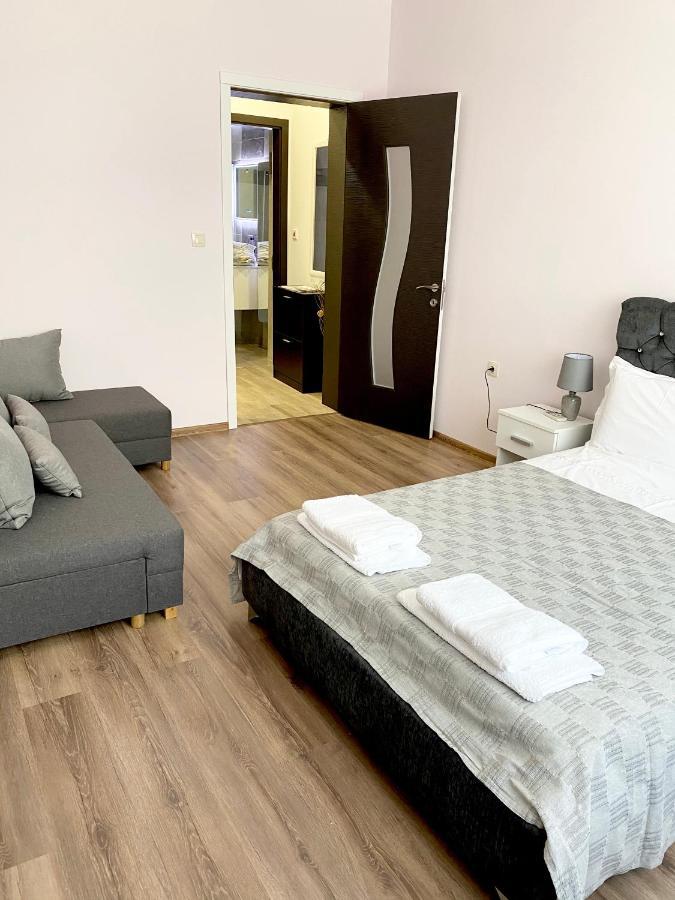 Central Apartment Plovdiv Bagian luar foto