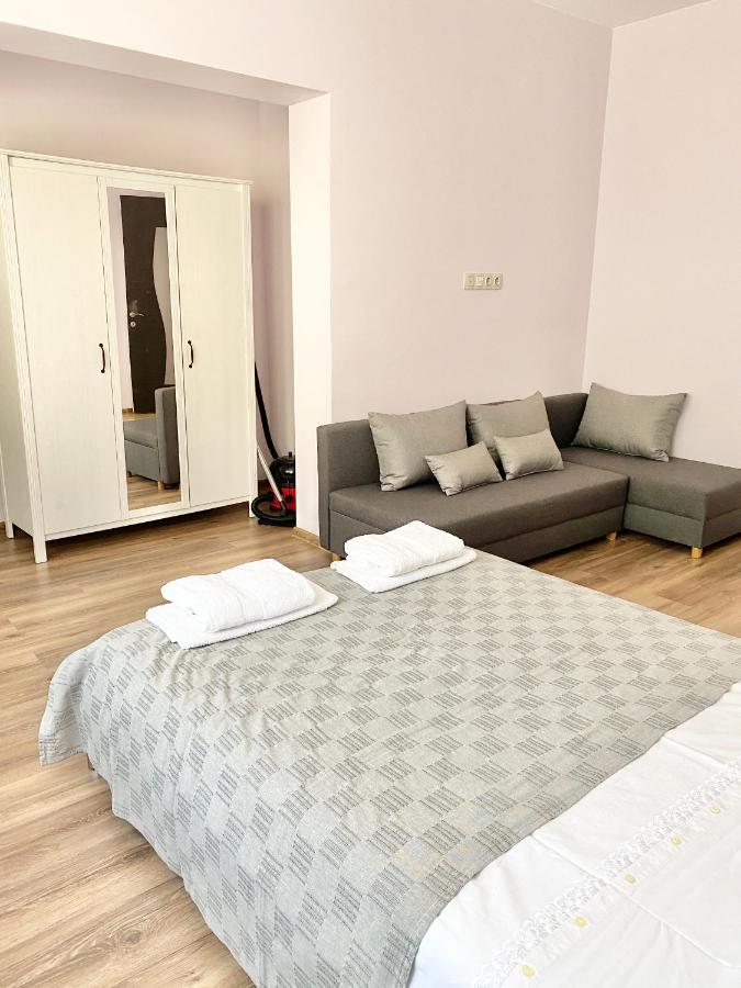 Central Apartment Plovdiv Bagian luar foto