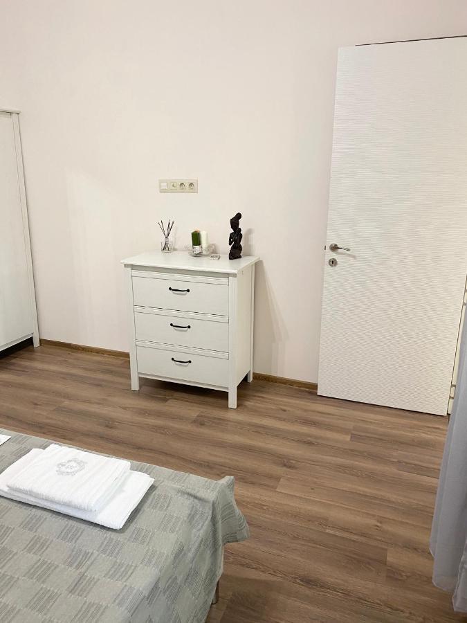 Central Apartment Plovdiv Bagian luar foto