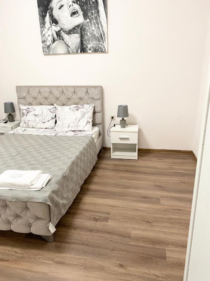 Central Apartment Plovdiv Bagian luar foto
