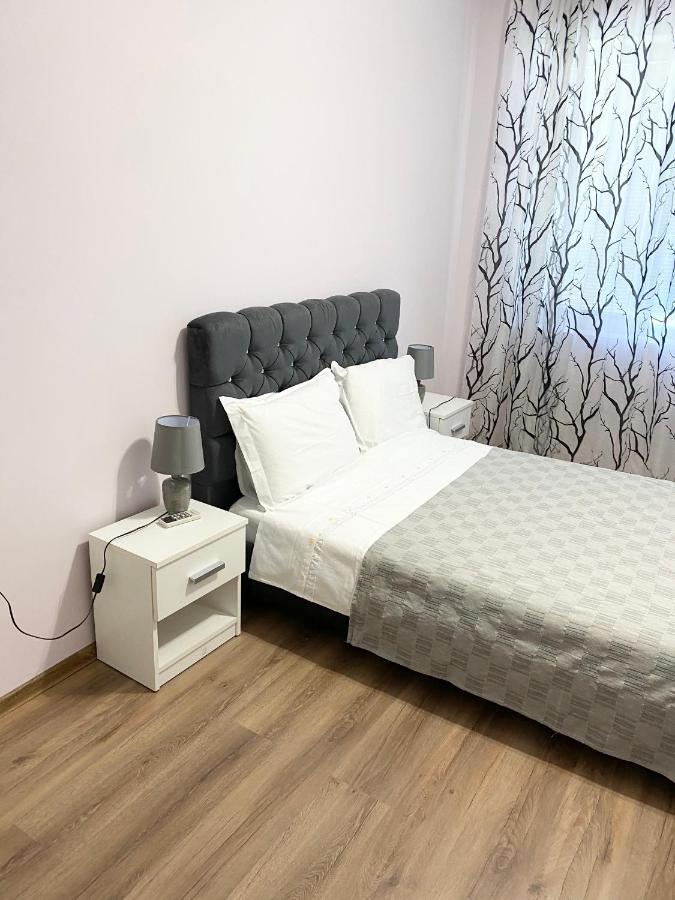 Central Apartment Plovdiv Bagian luar foto