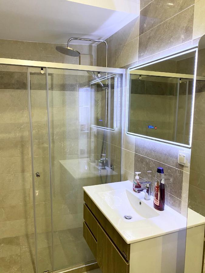 Central Apartment Plovdiv Bagian luar foto